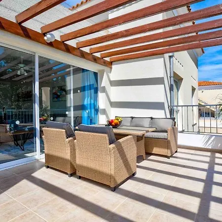 Penthouse Carina Apartment Paphos Exterior photo